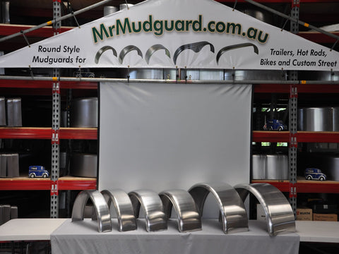 DR7.526A - 7.5" by 26" Double Radius Single Axle Smooth Aluminum Guard